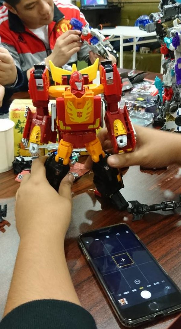 More In Hand Power Of The Primes Images From Hong Kong Fan Meetup  (45 of 66)